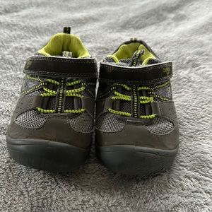 OshKosh Velcro Shoes Size 9